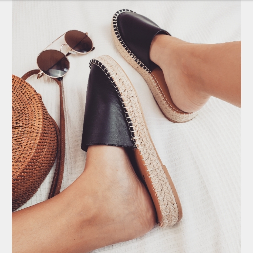 🚨END OF SUMMER SALE// Black mule espadrille - Picture 5 of 6
